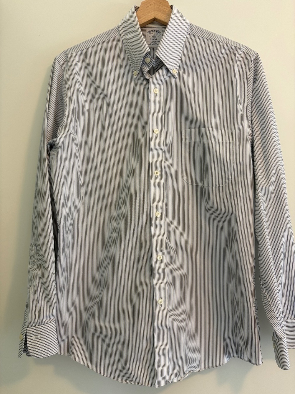 Brooks brothers no iron 100% cotton shirt